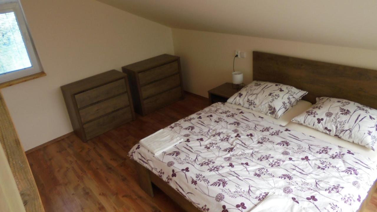 Apartman Aya Янов над Нисоу Екстериор снимка