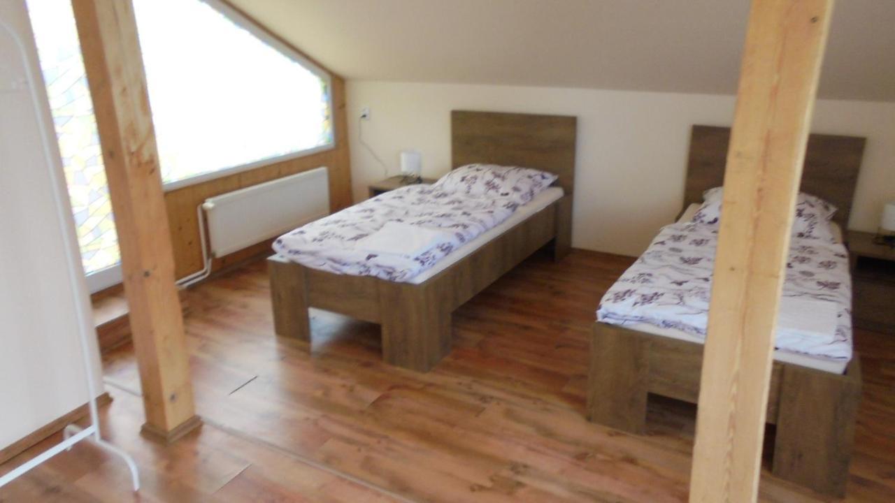 Apartman Aya Янов над Нисоу Екстериор снимка