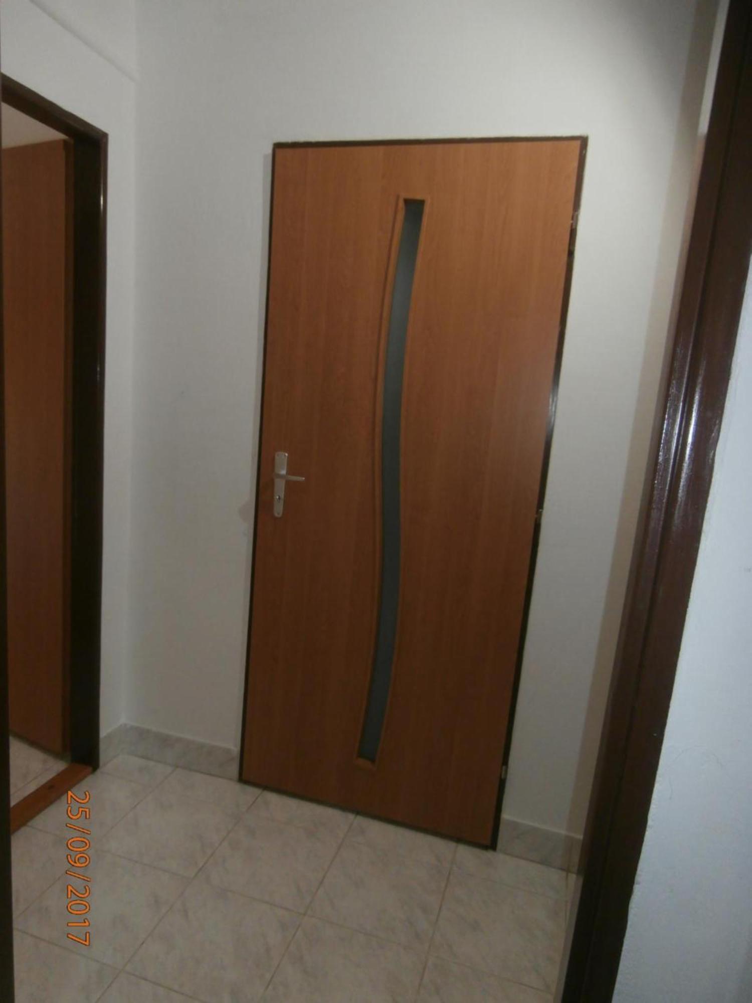 Apartman Aya Янов над Нисоу Екстериор снимка