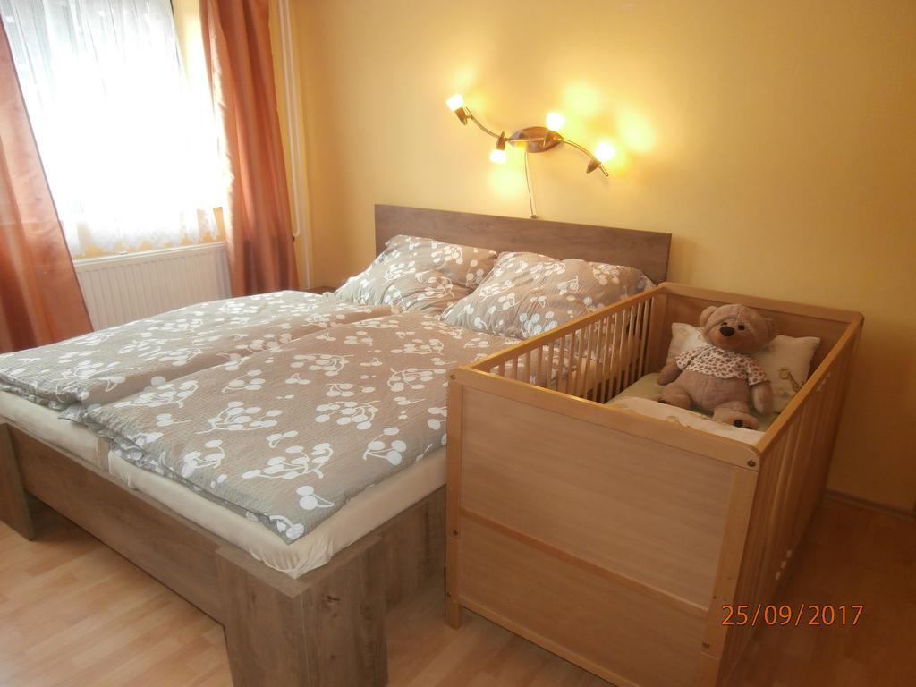 Apartman Aya Янов над Нисоу Екстериор снимка