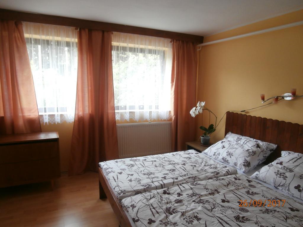 Apartman Aya Янов над Нисоу Екстериор снимка